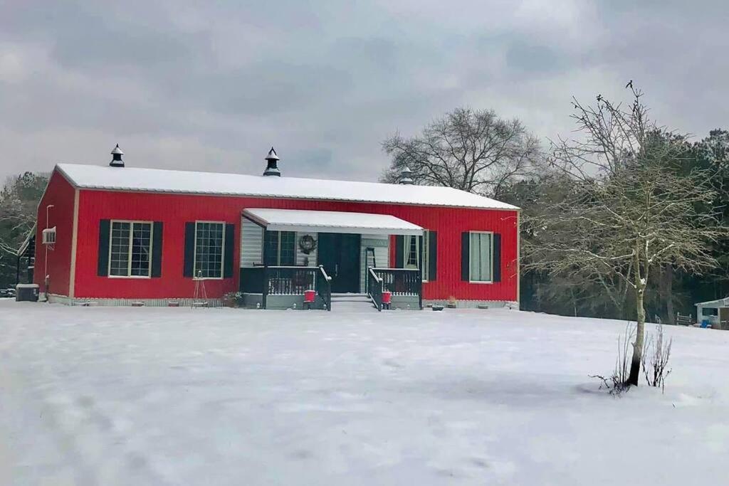 Hot Tub, Fire Ring And A Large Family Kitchen! Βίλα Navasota Εξωτερικό φωτογραφία