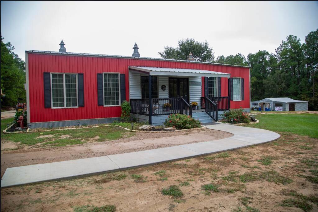 Hot Tub, Fire Ring And A Large Family Kitchen! Βίλα Navasota Εξωτερικό φωτογραφία