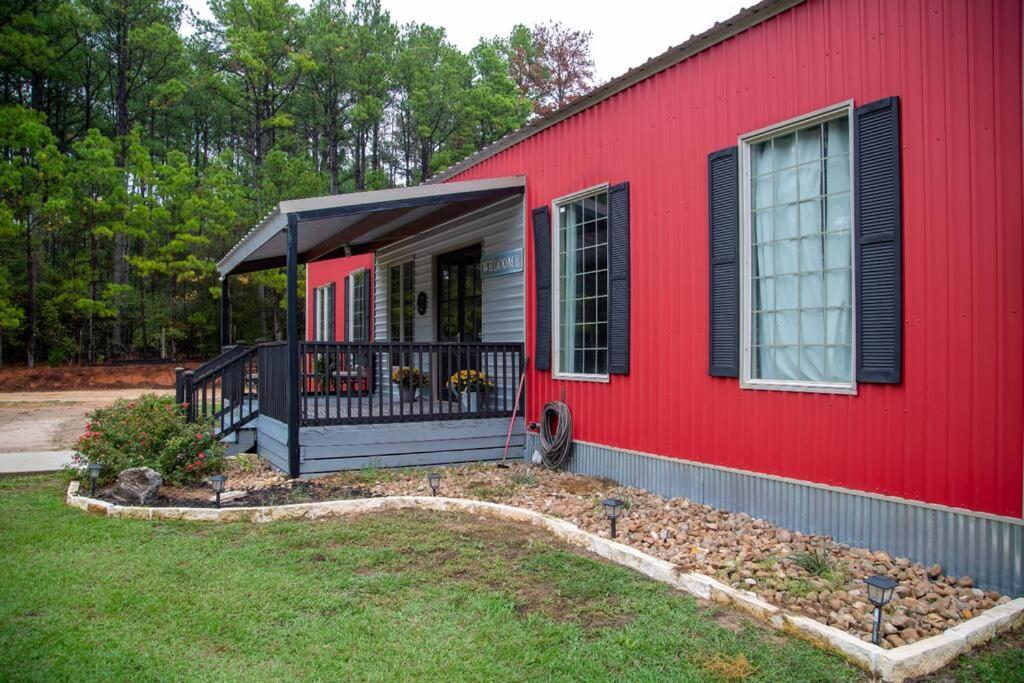 Hot Tub, Fire Ring And A Large Family Kitchen! Βίλα Navasota Εξωτερικό φωτογραφία