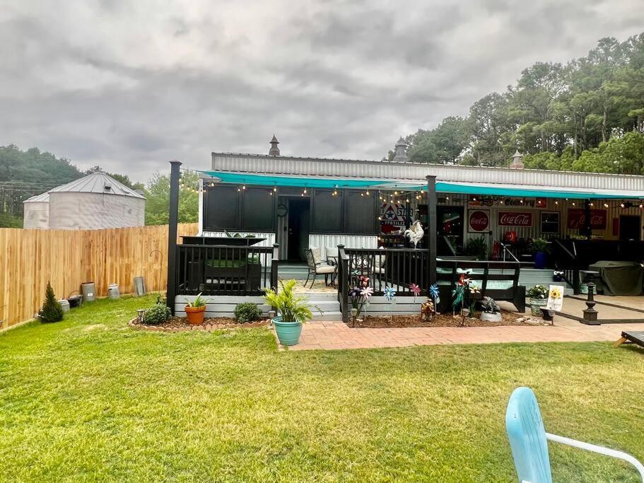 Hot Tub, Fire Ring And A Large Family Kitchen! Βίλα Navasota Εξωτερικό φωτογραφία